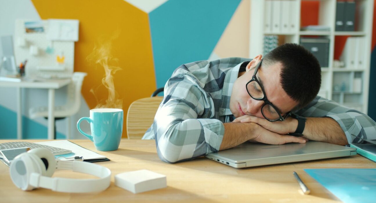Coup de barre de 14 h : comment l'éviter naturellement