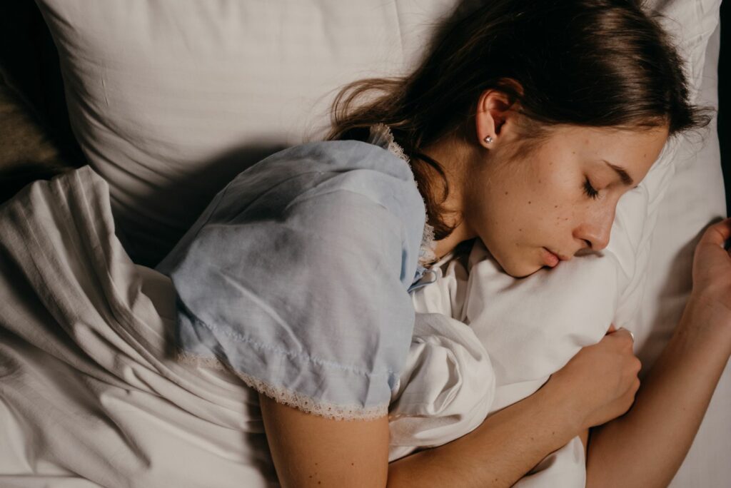 Pourquoi l'eczéma gratte plus la nuit
