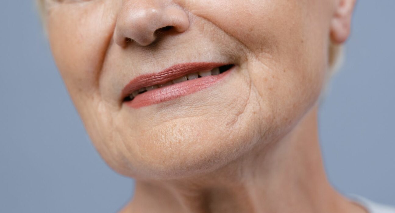 Peau sèche après 50 ans : comprendre et compenser les changements