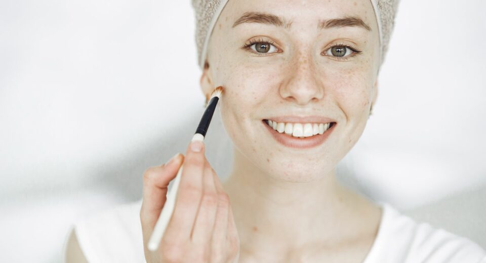 Peau sèche du visage : la routine simple du matin et du soir