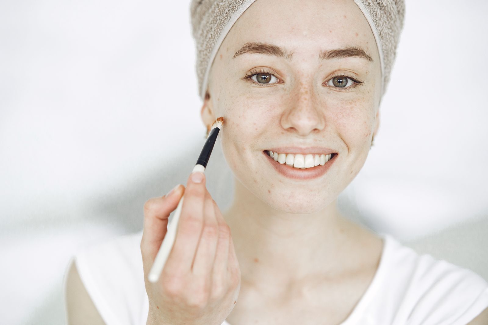 Peau sèche du visage : la routine simple du matin et du soir