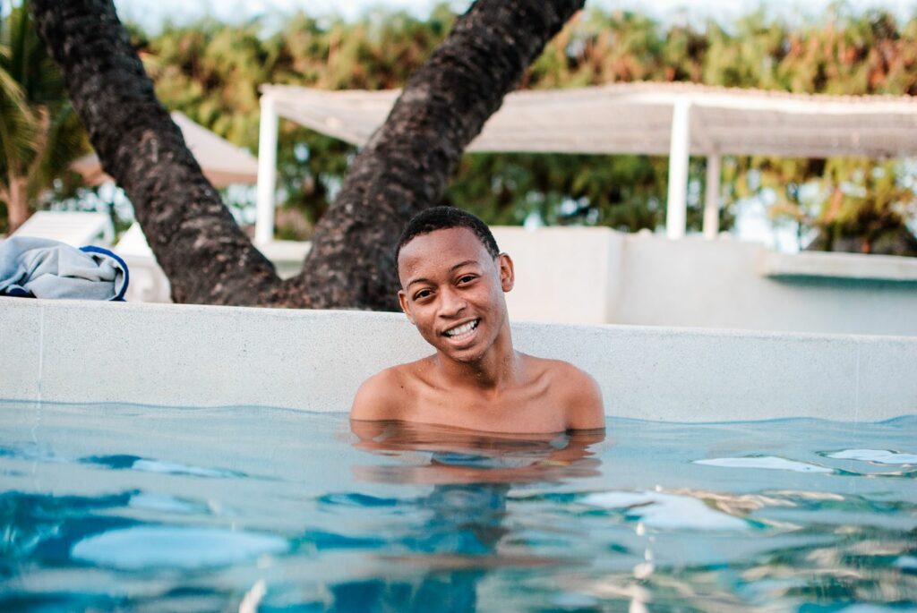 Mer ou piscine : quelles différences ?