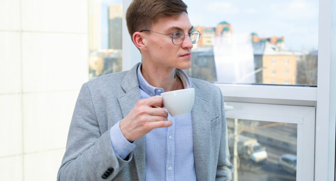 Stress au travail : 7 micro-pauses pour relâcher la pression